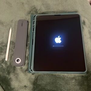 Apple iPad Pro 5th generation: 512 GB with USBC cord, Apple Pencil 2